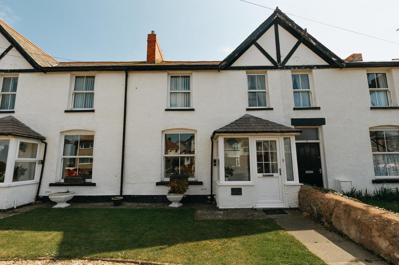 Willow Cottage - Cost 3 Bed Cottage In Penrhyn Bay With Sea Views With Access To Snowdonia Rhôs-on-Sea 外观 照片