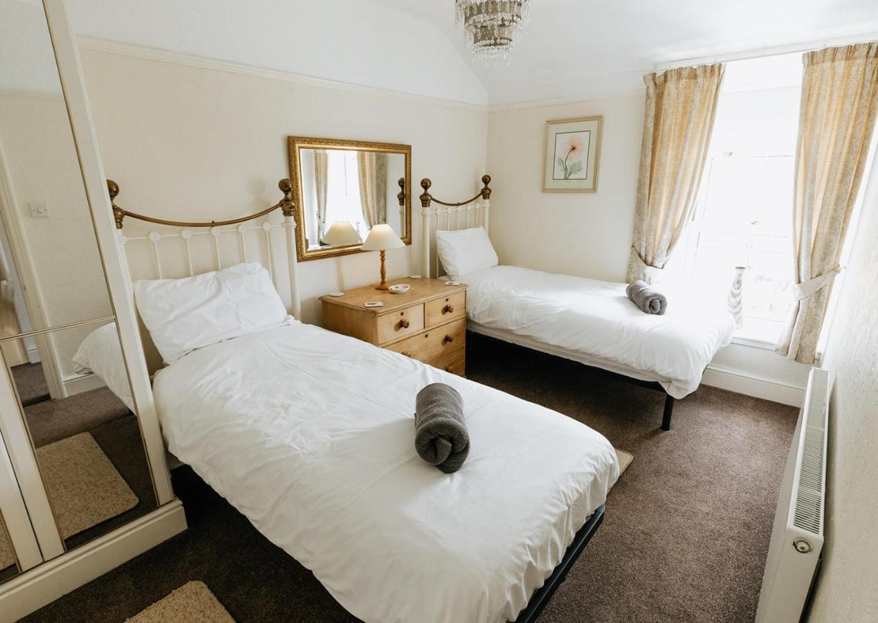 Willow Cottage - Cost 3 Bed Cottage In Penrhyn Bay With Sea Views With Access To Snowdonia Rhôs-on-Sea 外观 照片