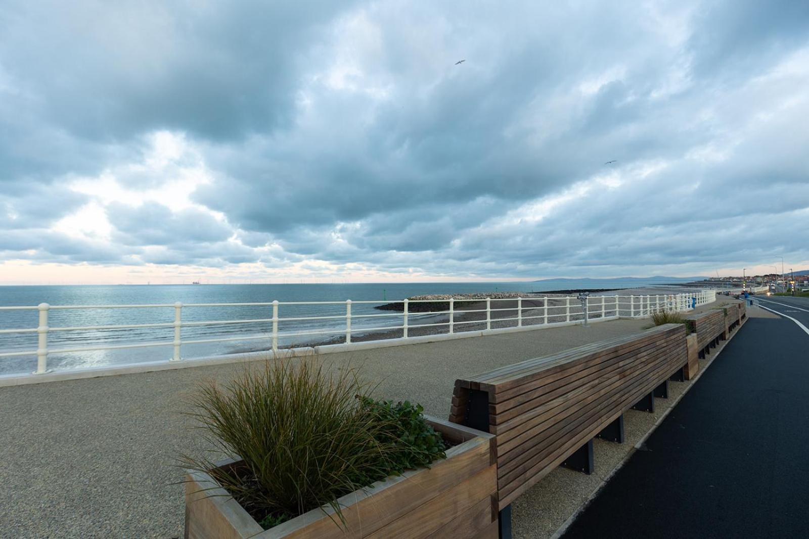 Willow Cottage - Cost 3 Bed Cottage In Penrhyn Bay With Sea Views With Access To Snowdonia Rhôs-on-Sea 外观 照片